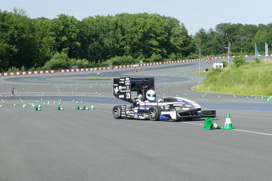 ¡Avance a toda máquina! El compromiso de norelem con el desarrollo de talentos se muestra en el VDI Racing Camp!